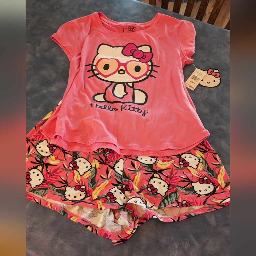 Women's 2 Pc Hello Kitty Shorts Set